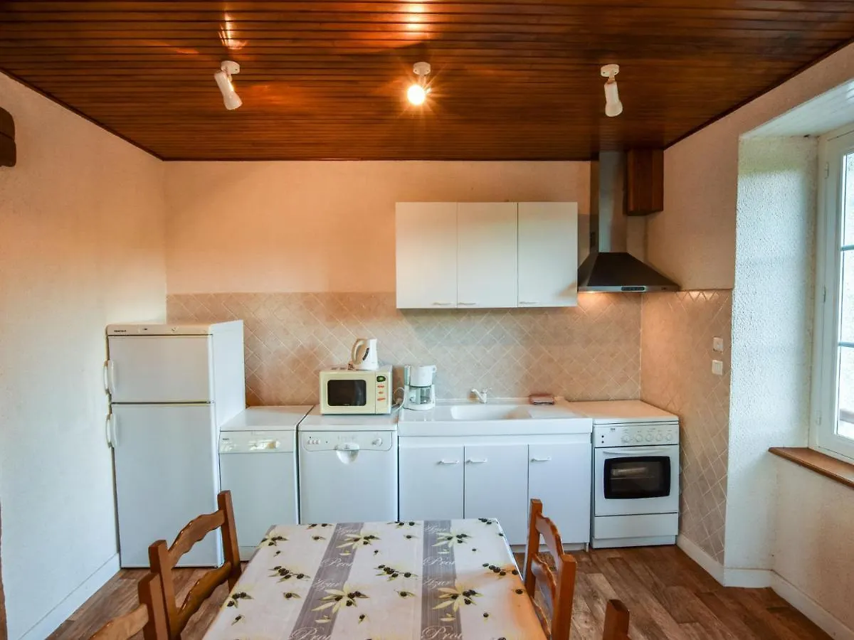 Comfortable Holiday Home With Garden France