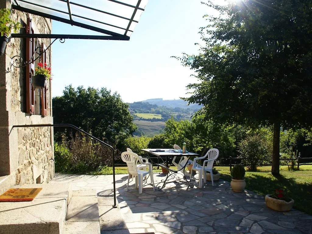 Comfortable Holiday Home With Garden  Cassaniouze