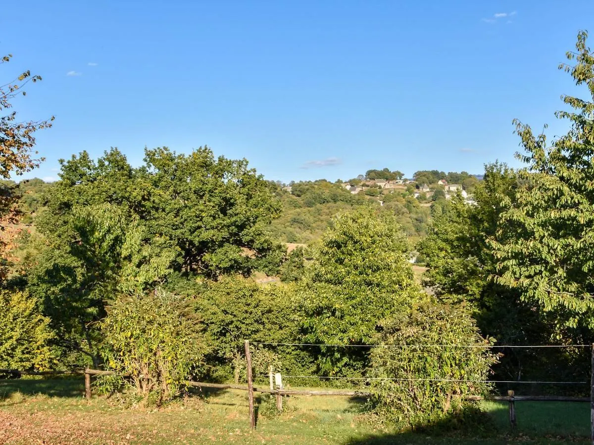 Comfortable Holiday Home With Garden France